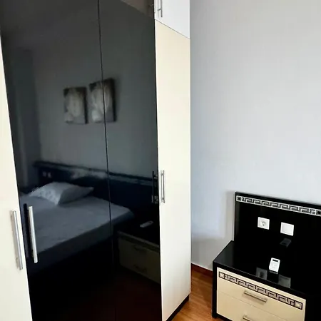 Apartmán Red Infinity Seaview Sarandë