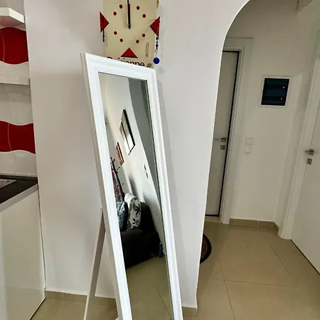 Red Infinity Seaview Sarandë