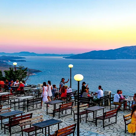 Red Infinity Seaview Apartmán *