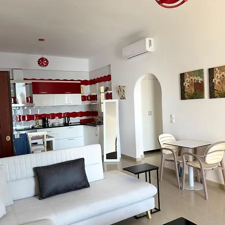 Red Infinity Seaview * Sarande