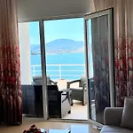 Red Infinity Seaview ساراندا