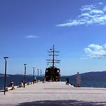 Red Infinity Seaview