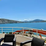 Red Infinity Seaview شقة