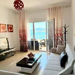 Red Infinity Seaview *