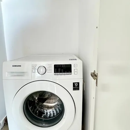 Red Infinity Seaview Apartment Sarande