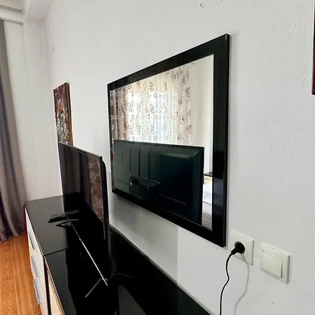 Red Infinity Seaview * Sarande